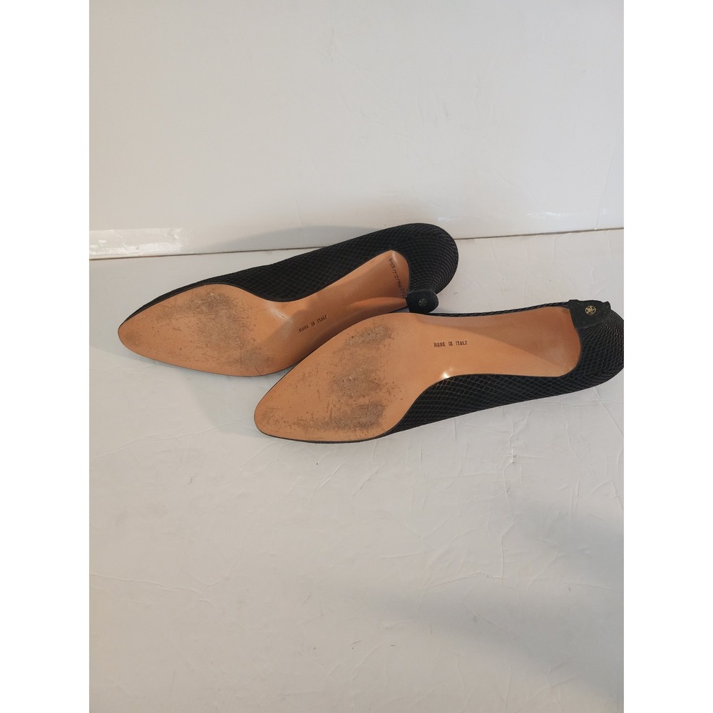 Classic Salvatore Ferragamo Black Textured Leather Pumps Kitten Heel Italy 9.5 - Picture 4 of 6